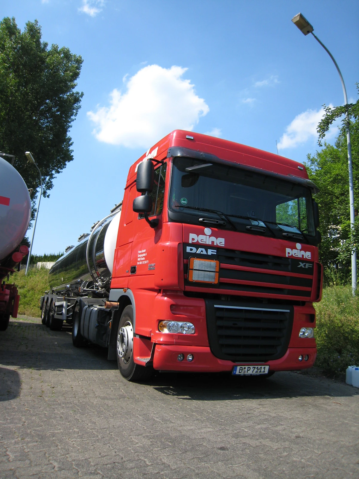 Tank- und Flüssigtransporte